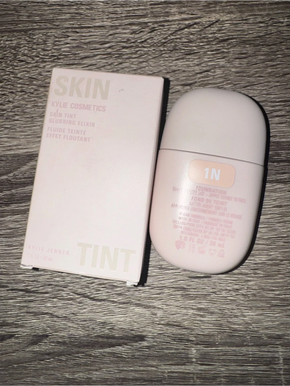 KYLIE COSMETICS SKIN TINT 💕